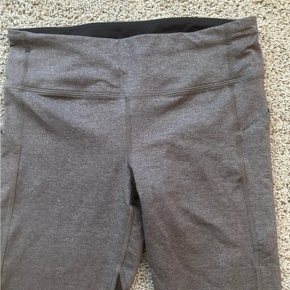 Lululemon Heathered Gray Black Pace Rival Cropped Leggings Womens Size 8 - Picture 2 of 10